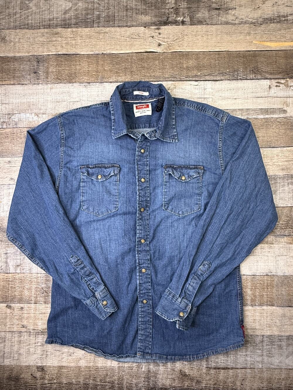 Wrangler Indigo Denim Pearl Snap Shirt Mens L Button Up Cowboy Western Stretch